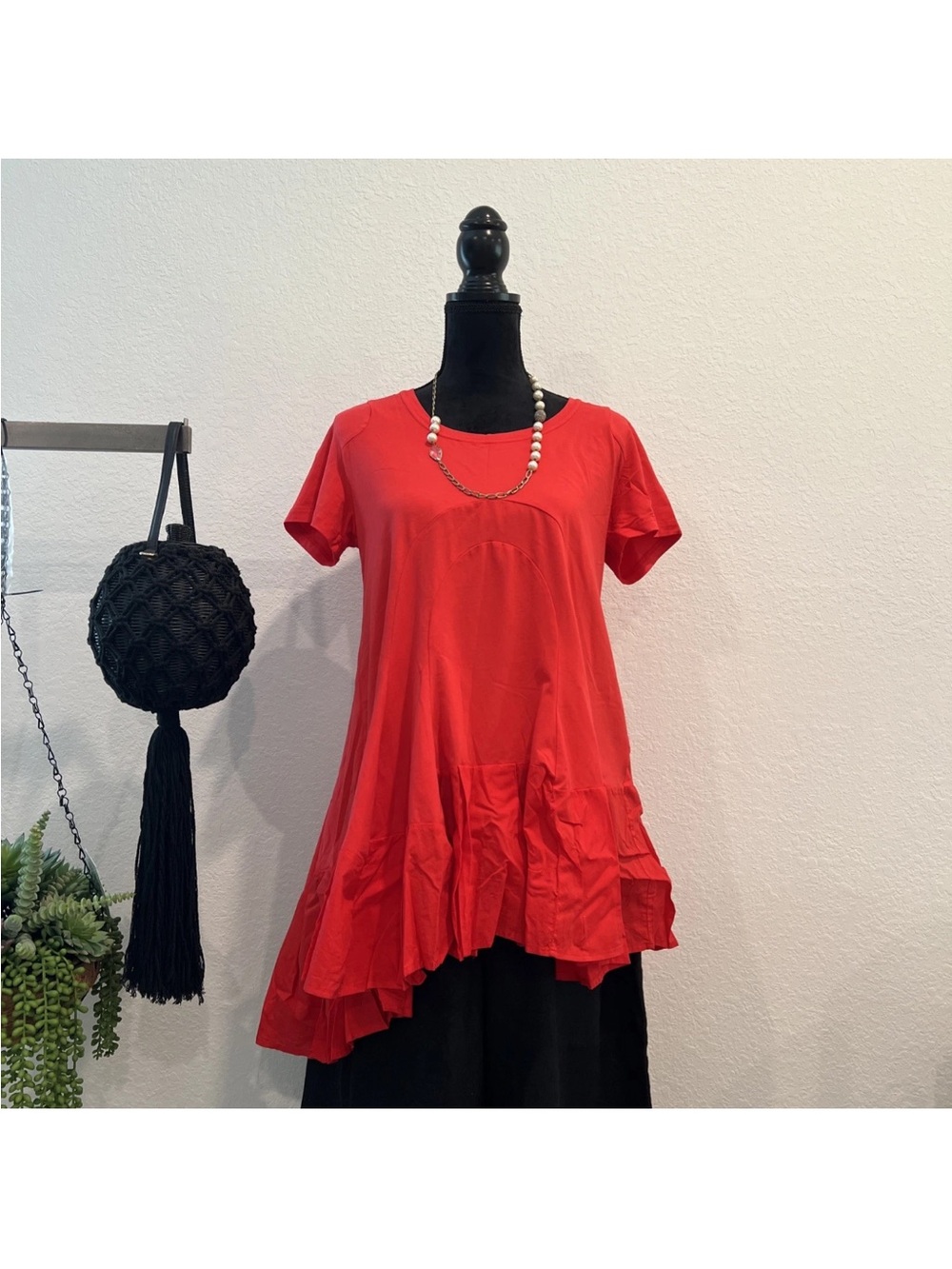 Women’s Red Short-Sleeve Asymmetric Ruffle Hem Blouse